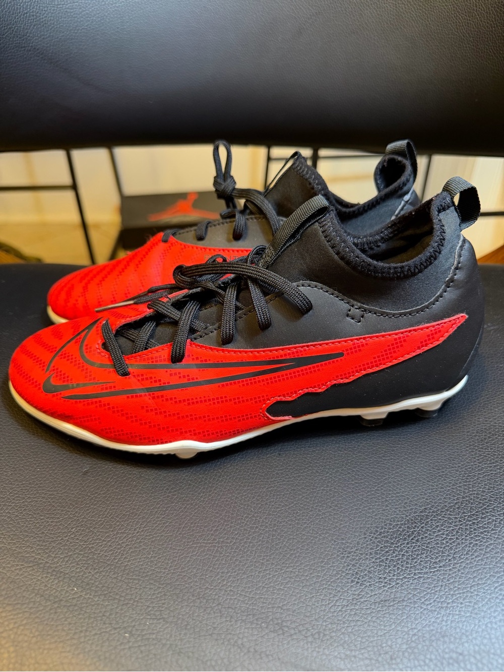Nike Jr. Phantom GX Club Dynamic Fit FG/MG (Style: DD9563-600)
